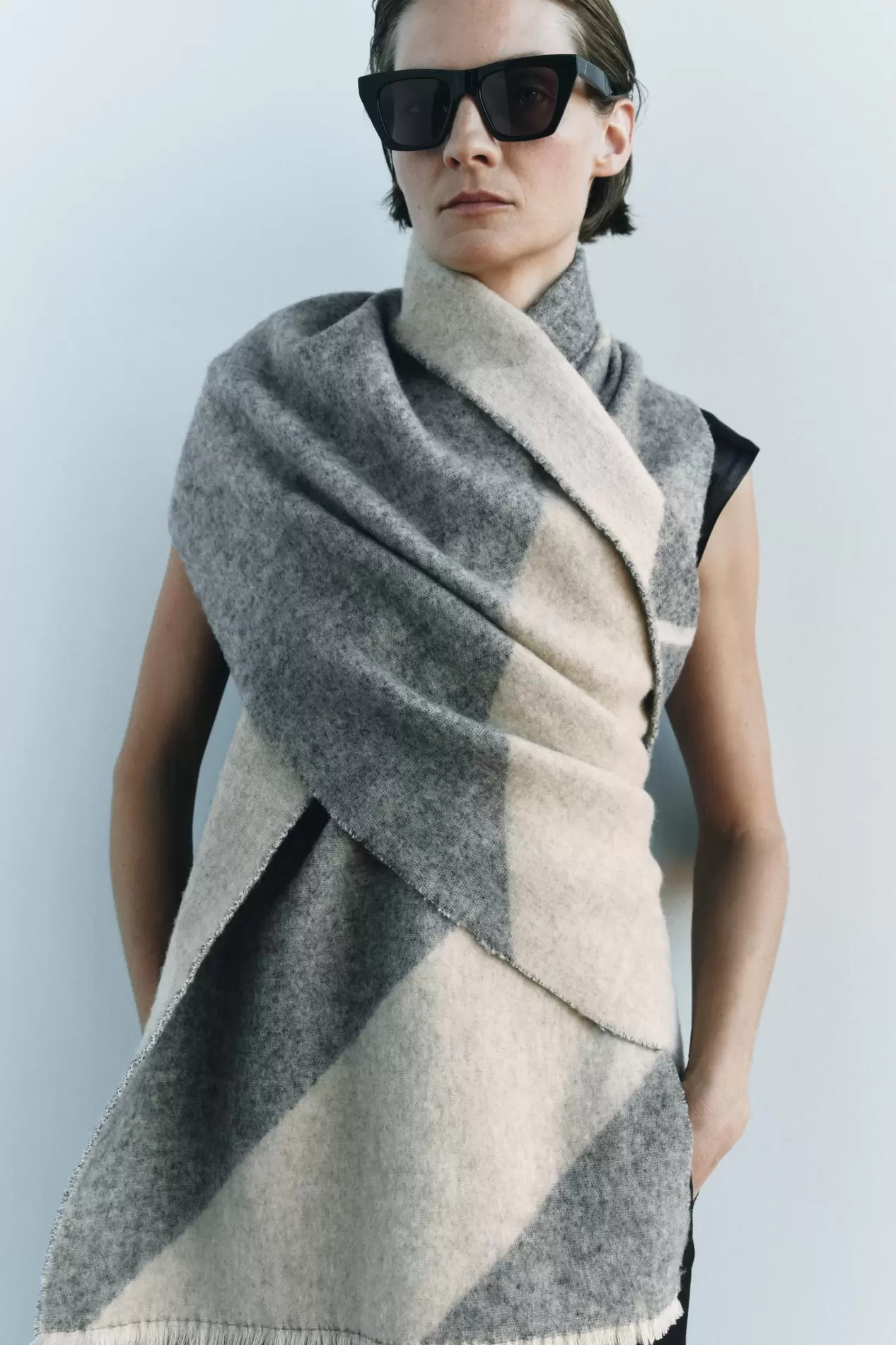 WIDE JACQUARD SCARF offers at S$ 59.9 in ZARA