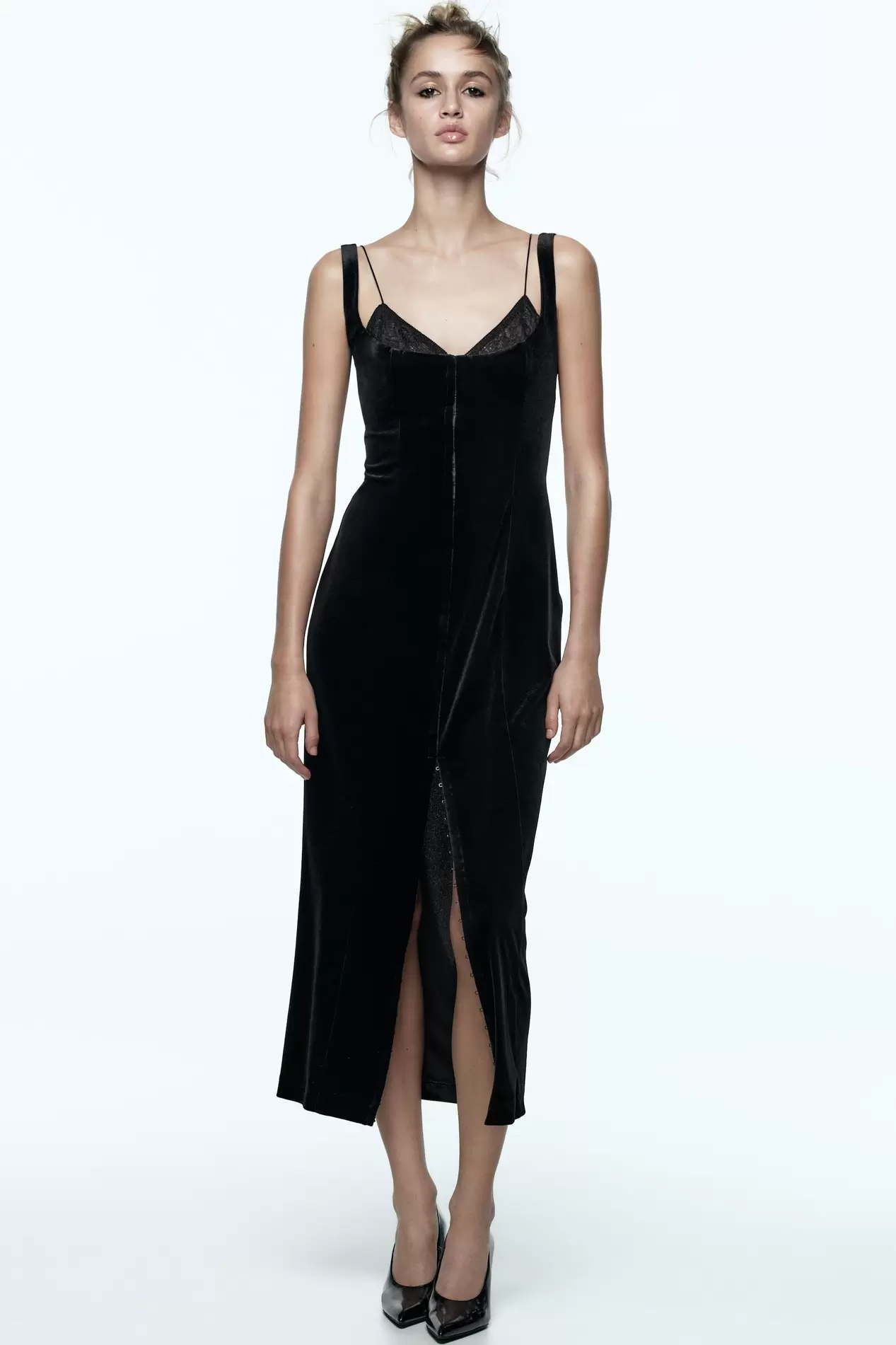 VELVET CORSET DRESS offers at S$ 99.9 in ZARA