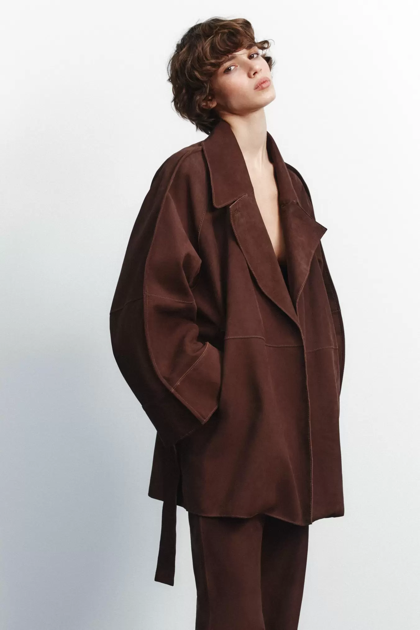 OVERSIZE SHORT SUEDE LEATHER TRENCH COAT offers at S$ 659 in ZARA