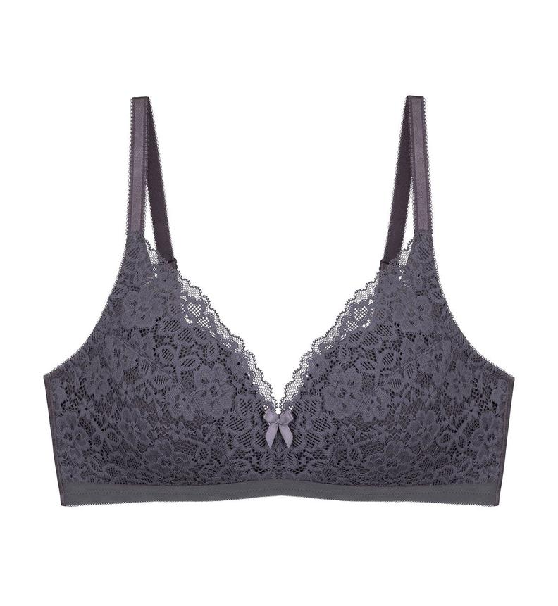 SIMPLY NATURAL BEAUTY NON-WIRED PADDED BRA offers at S$ 49.9 in Triumph
