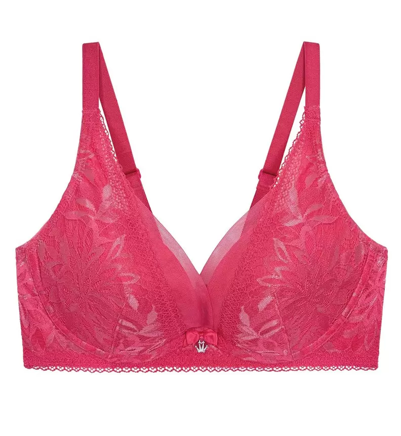 AQUA BLOOM NON-WIRED PUSH UP DEEP V BRA offers at S$ 74.9 in Triumph