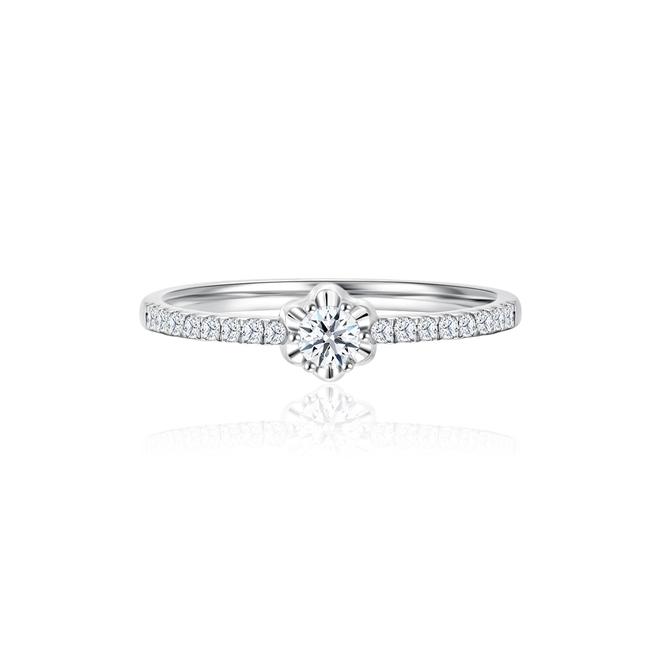 Floral Sparkle Ring offers at S$ 699 in SK Jewellery