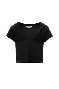 Basic V-neck cropped T-shirt offers at S$ 14.9 in Pull & Bear