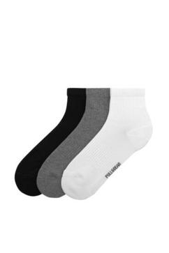 Pack of 3 pairs of short socks offers at S$ 14.9 in Pull & Bear