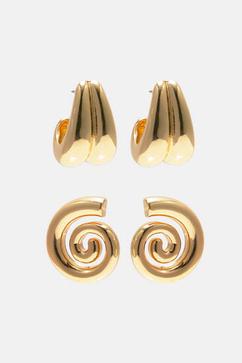 Pack of spiral teardrop earrings offers at S$ 14.9 in Pull & Bear