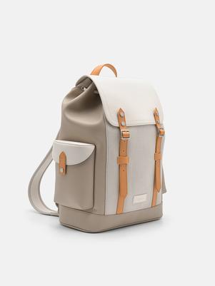Jones Backpack offers at S$ 159.9 in Pedro