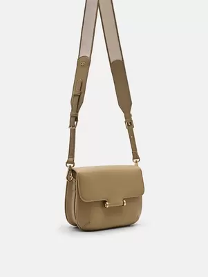 Yasmin Shoulder Bag offers at S$ 89.9 in Pedro