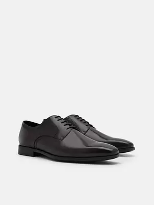 Altitude Lightweight Leather Derby Shoes offers at S$ 145.9 in Pedro