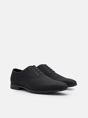 Altitude Lightweight Nylon Oxford Shoes offers at S$ 135.9 in Pedro