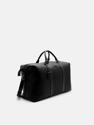 Hunter Duffle Bag offers at S$ 159.9 in Pedro