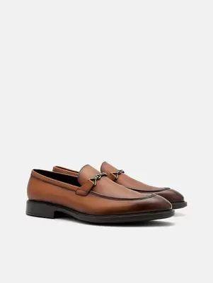 Altitude Lightweight Leather Horsebit Loafers offers at S$ 145.9 in Pedro