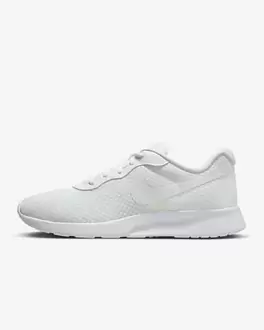 Nike Tanjun EasyOn offers at S$ 59.9 in Nike