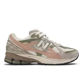 1906 Utility Men's Shoes offers at S$ 239 in New Balance