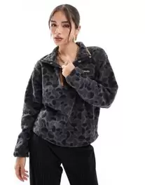 Columbia Helvetia II printed cropped half snap fleece in black retroscape offers at S$ 65 in asos