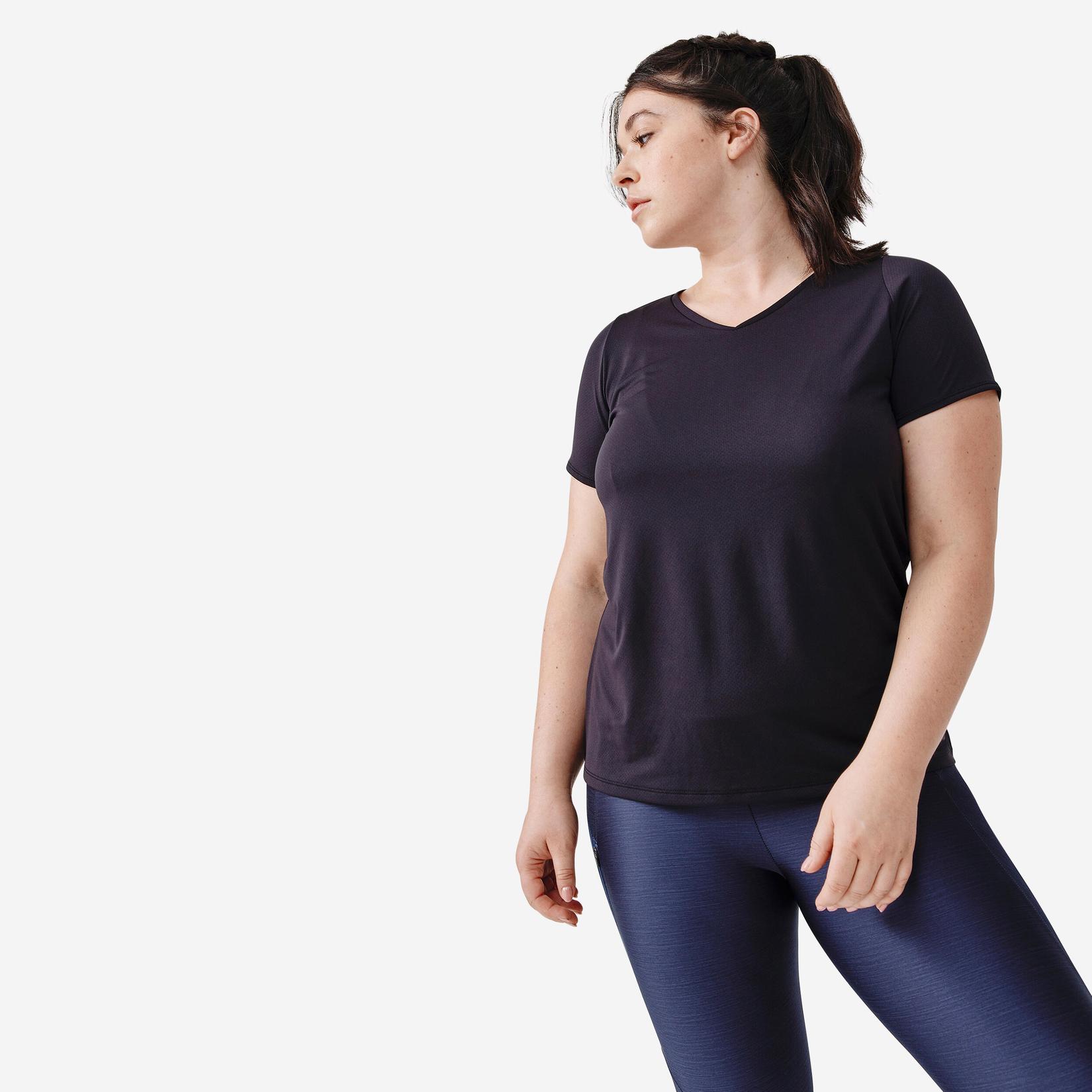 Women's Quick Dry Running T-Shirt - Black offers at S$ 6.9 in Decathlon