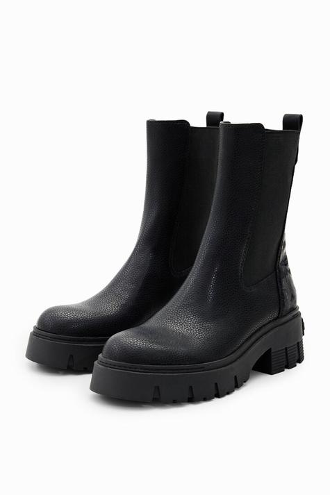 Special Prices Elasticated truck-sole Chelsea boots offers at S$ 131.81 in Desigual