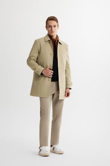 Mac Coat With Detechable Vest offers at S$ 159.6 in G2000