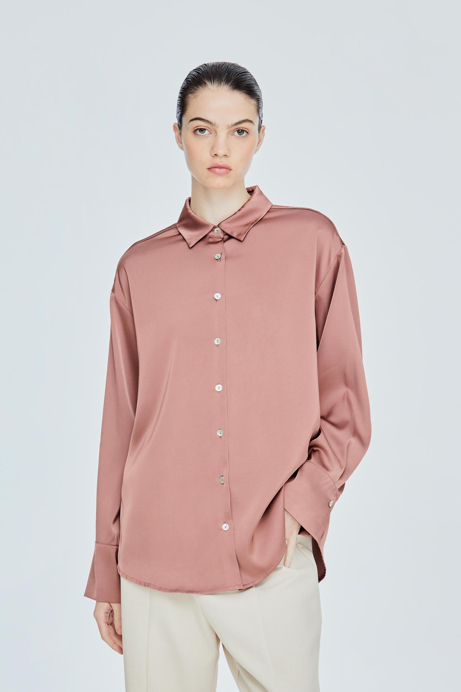 Basic Relaxed Top offers at S$ 29.9 in Iora
