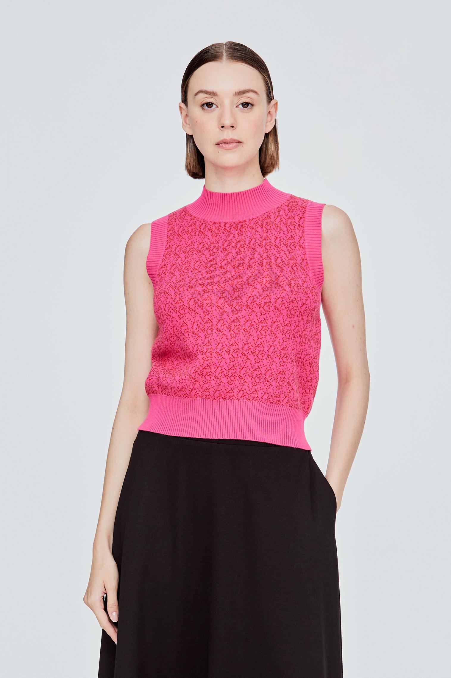 Pattern Knit Vest Top offers at S$ 29.9 in Iora
