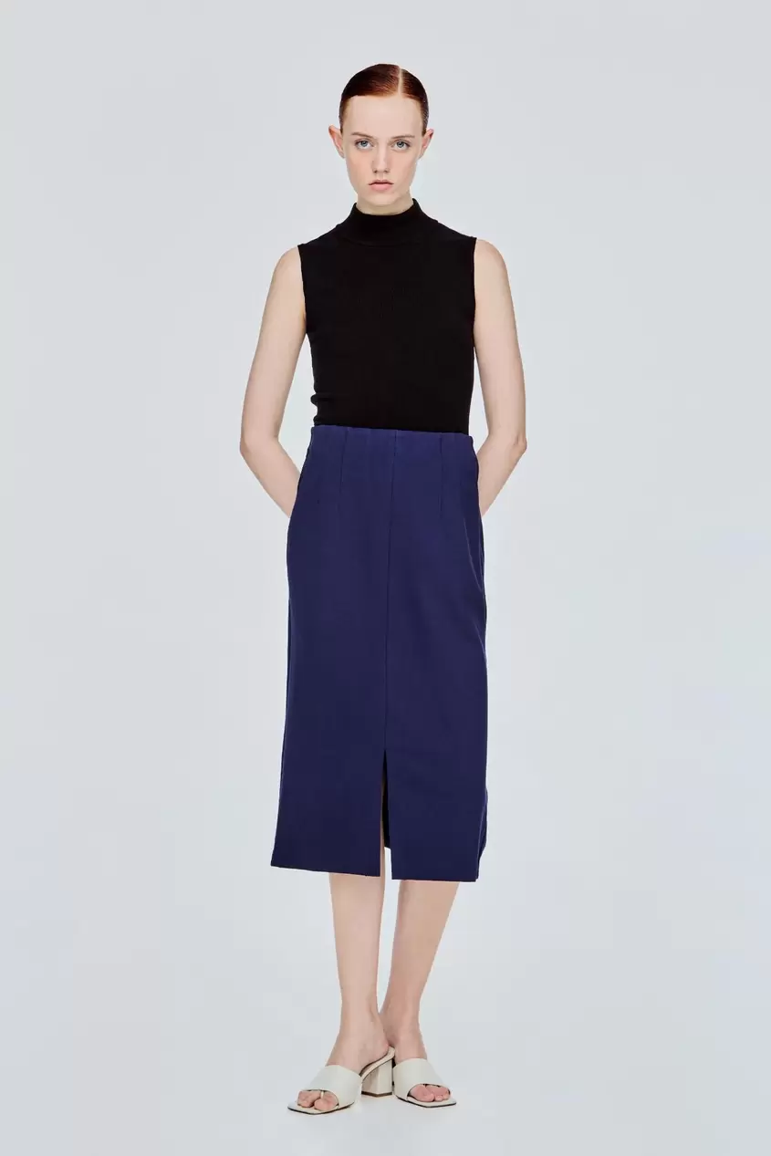 Basic Open Slit Pencil Skirt offers at S$ 29.9 in Iora