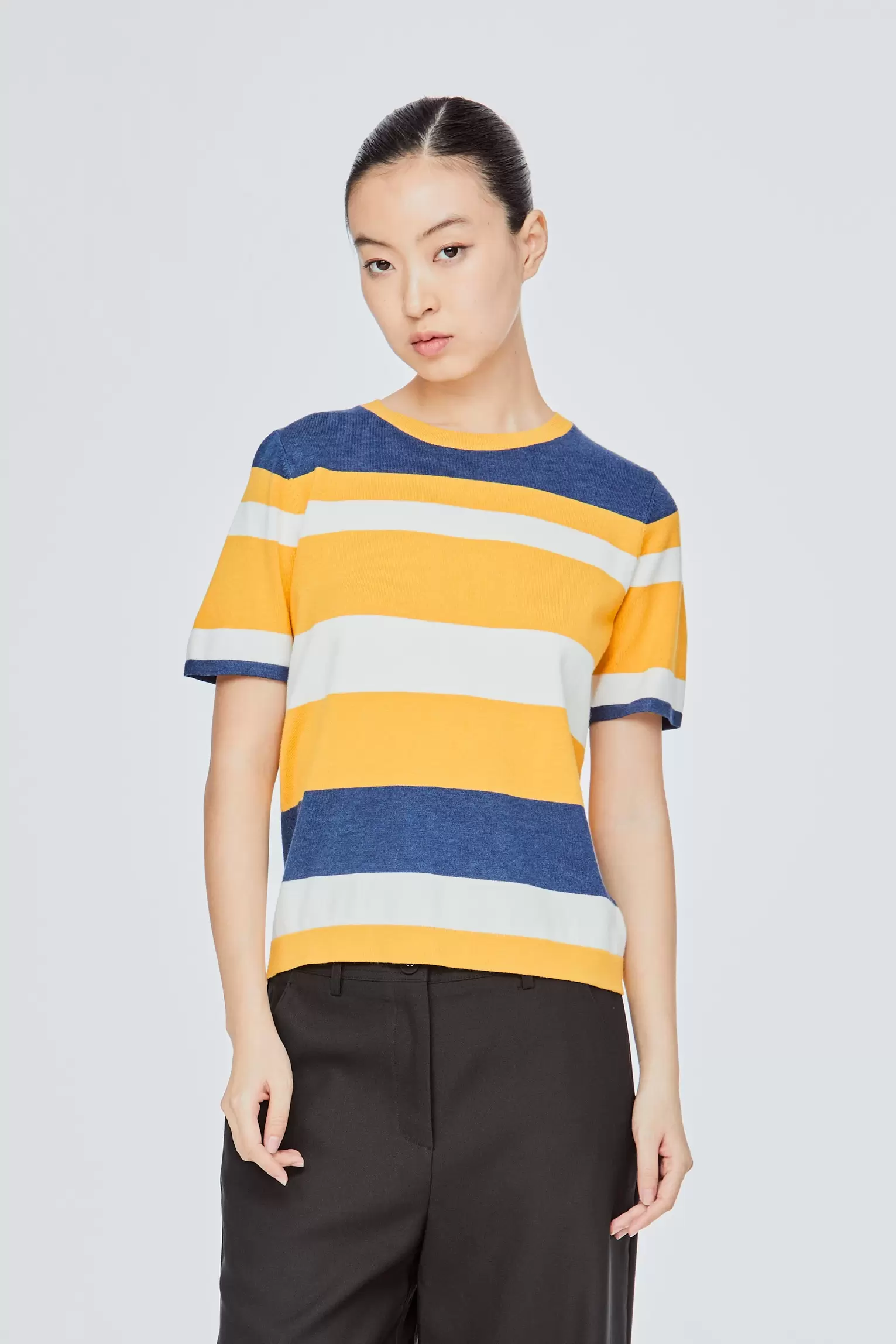 Tri-Colored Sweater offers at S$ 29.9 in Iora