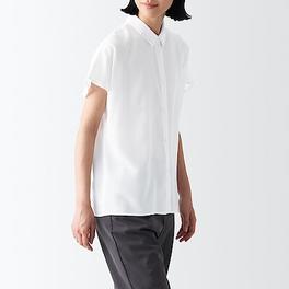 Lyocell blend S/S shirt offers at S$ 39 in MUJI