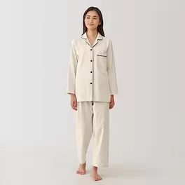 W's Side seamless flannel pajamas(L/S) offers at S$ 49.9 in MUJI